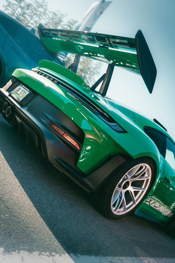 GT3 RS rear wing, detail